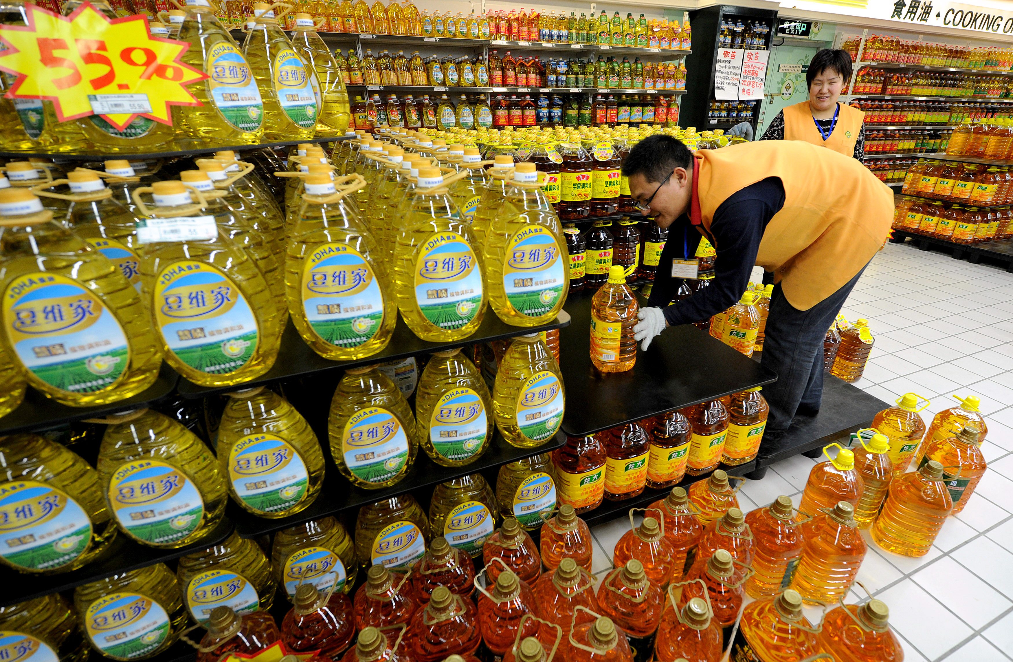 Остров с подсолнечным маслом в китайском супермаркете. Источник: theepochtimes.com
